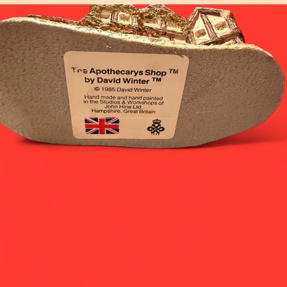 David Winter The Apothecarys Shop 1985 - Picture 3 of 3